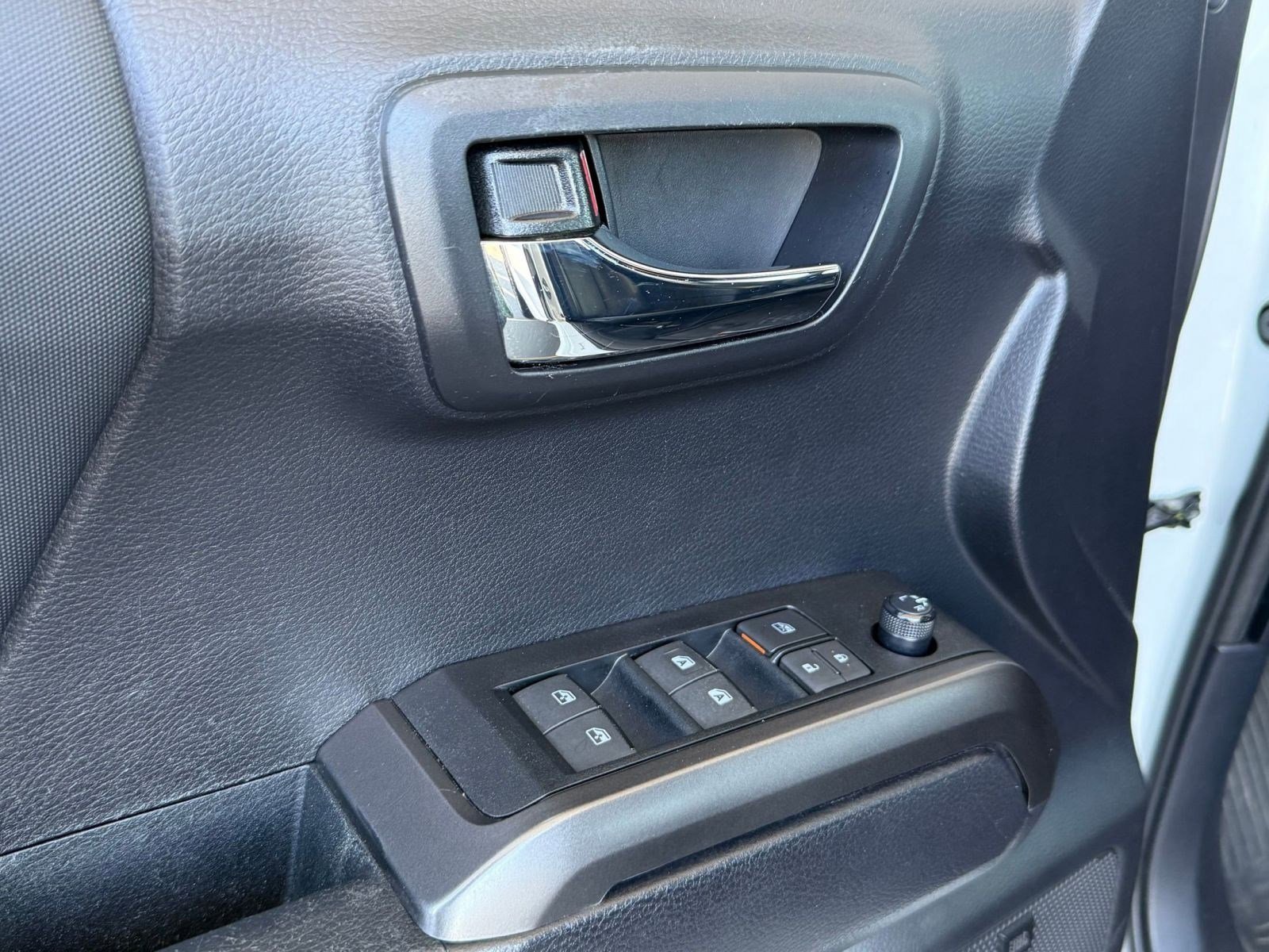 Used 2020 Toyota Tacoma TRD Pro AWD/4WD image 13