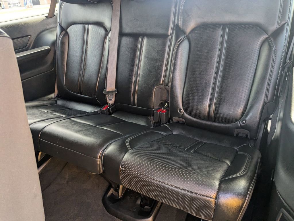 Used 2024 Jeep Wagoneer L Series III w/ Flexible Seating Group image 19