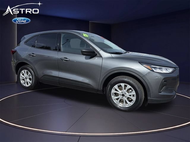 Certified 2025 Ford Escape Active w/ Tech Pack #1 AWD/4WD image 1