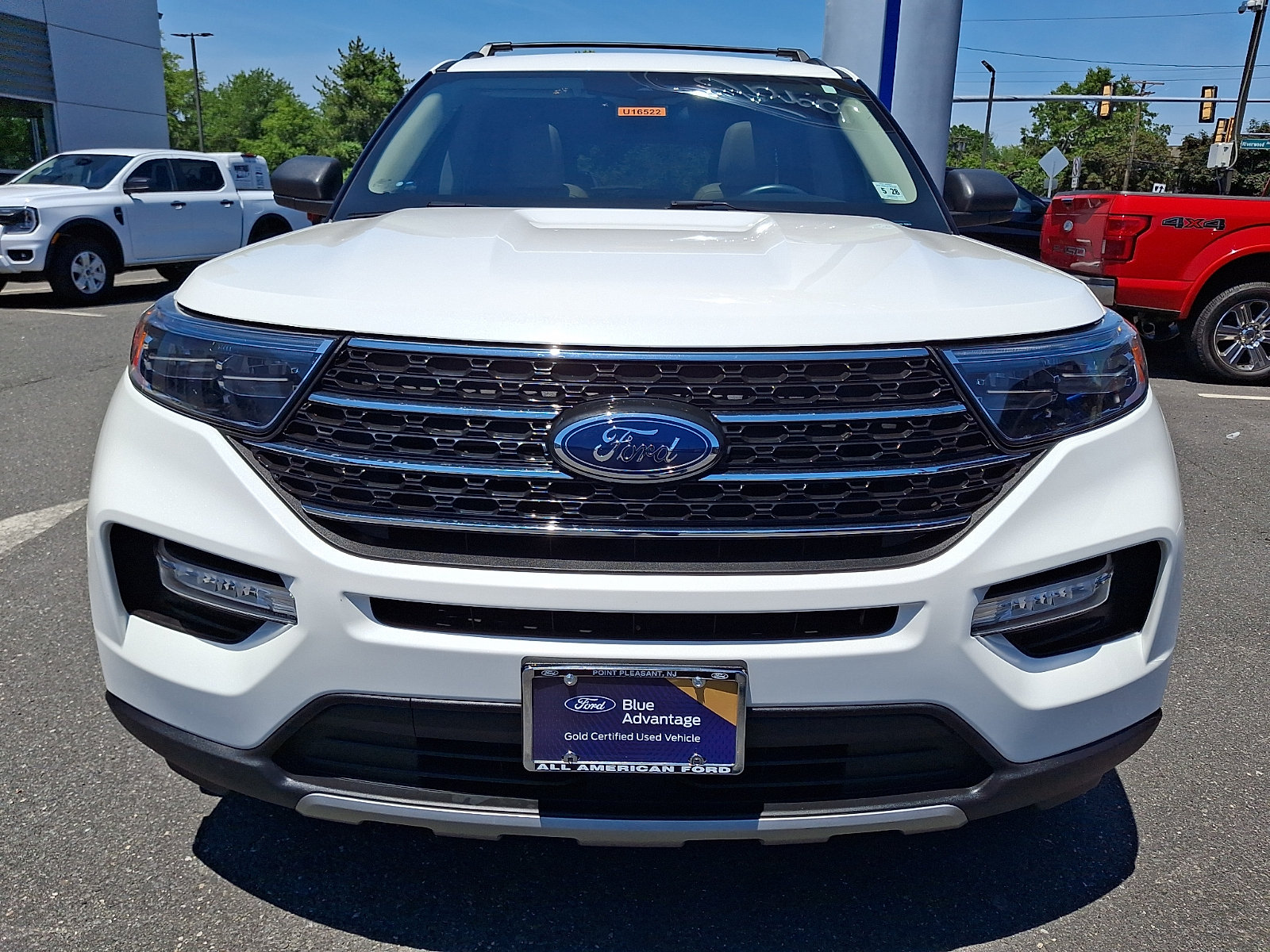Certified 2022 Ford Explorer XLT w/ Equipment Group 202A AWD/4WD image 3