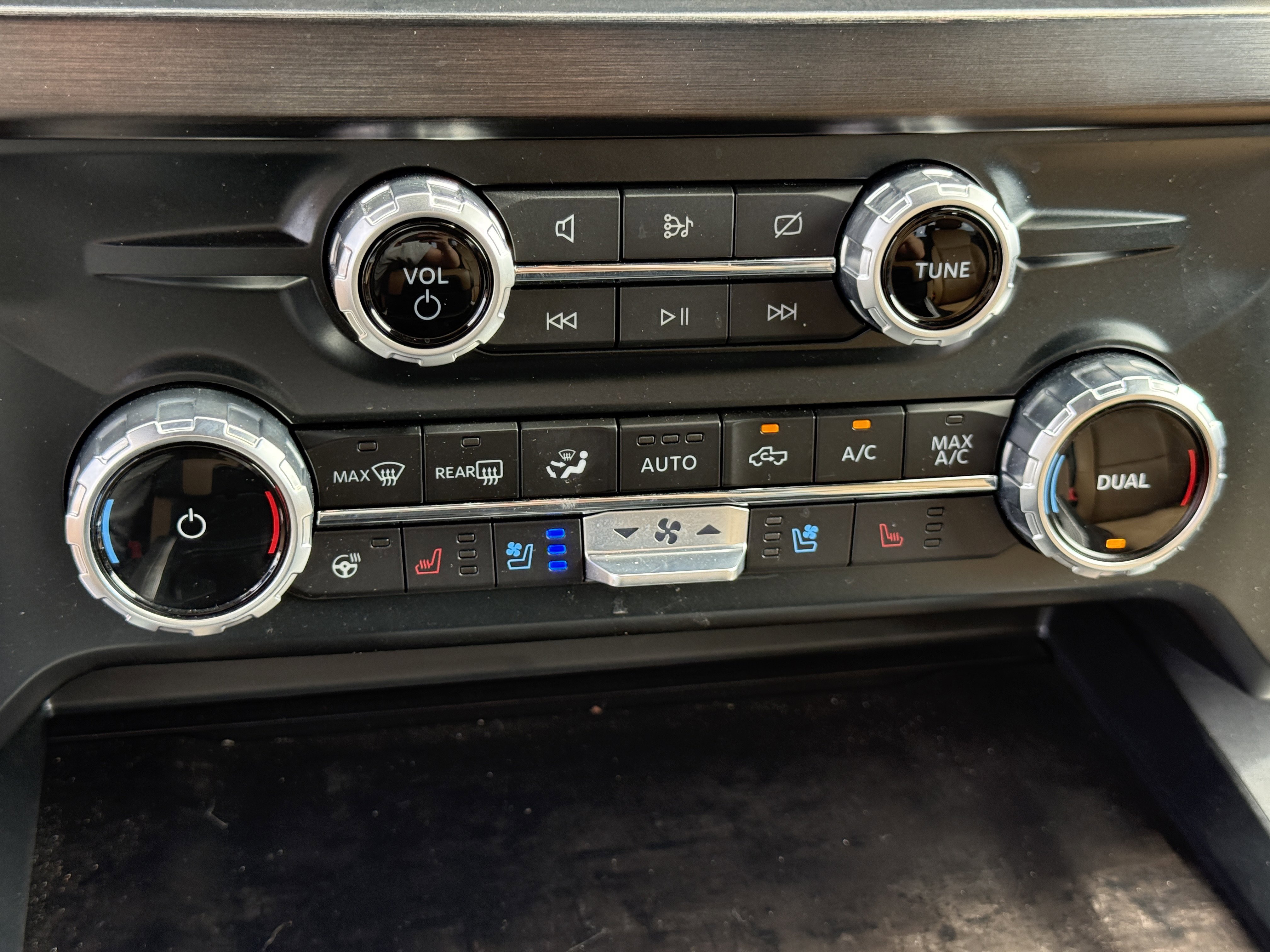 Certified 2023 Ford F350 Lariat w/ Lariat Ultimate Package image 22