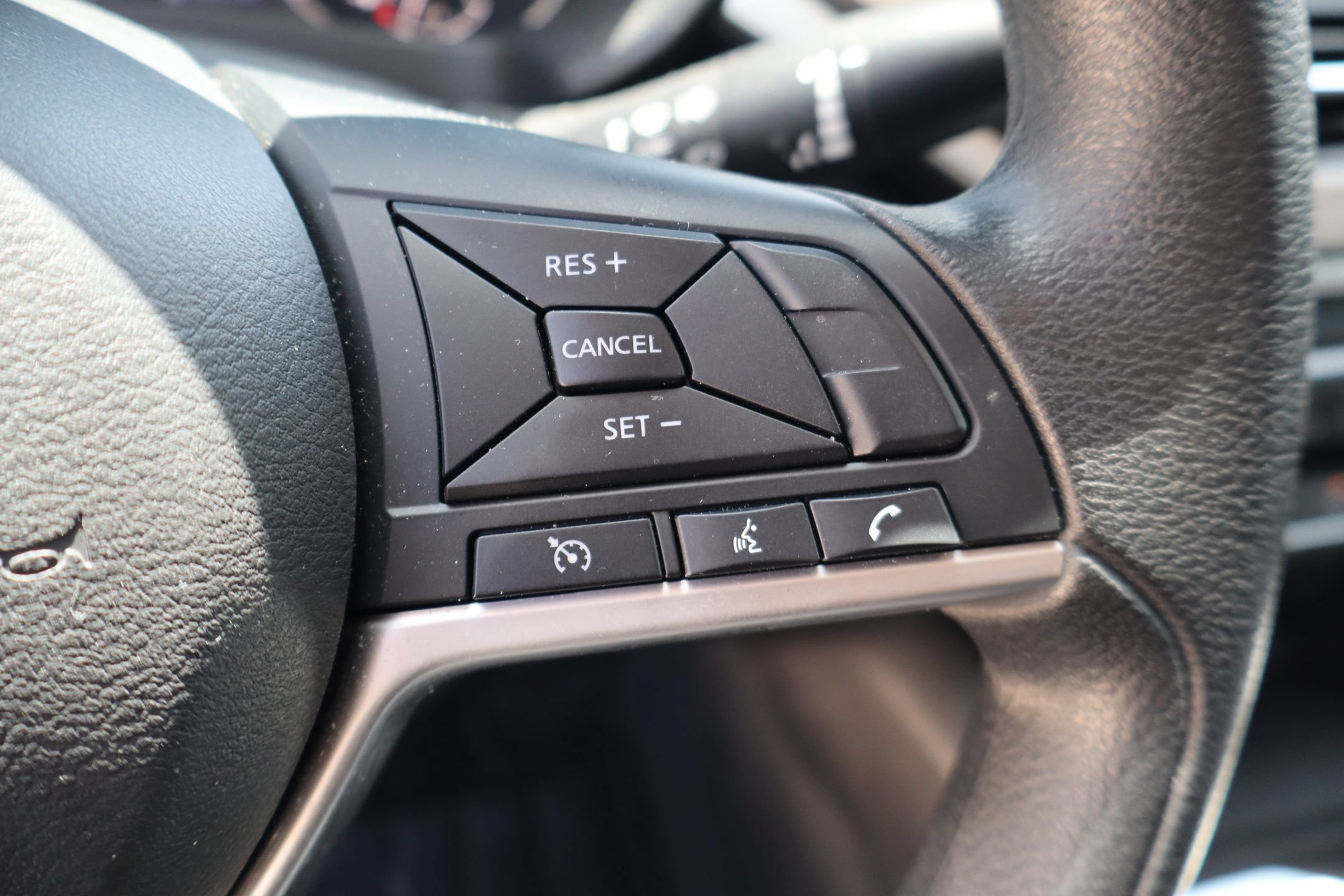 Used 2025 Nissan Altima 2.5 SV FWD image 16