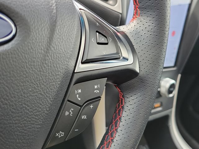 Certified 2024 Ford Edge ST-Line AWD/4WD image 17