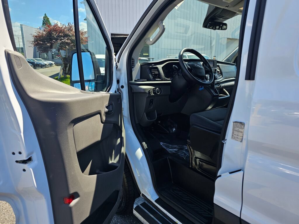 Certified 2025 Ford Transit 250 Low Roof w/ Exterior Upgrade Package RWD image 14