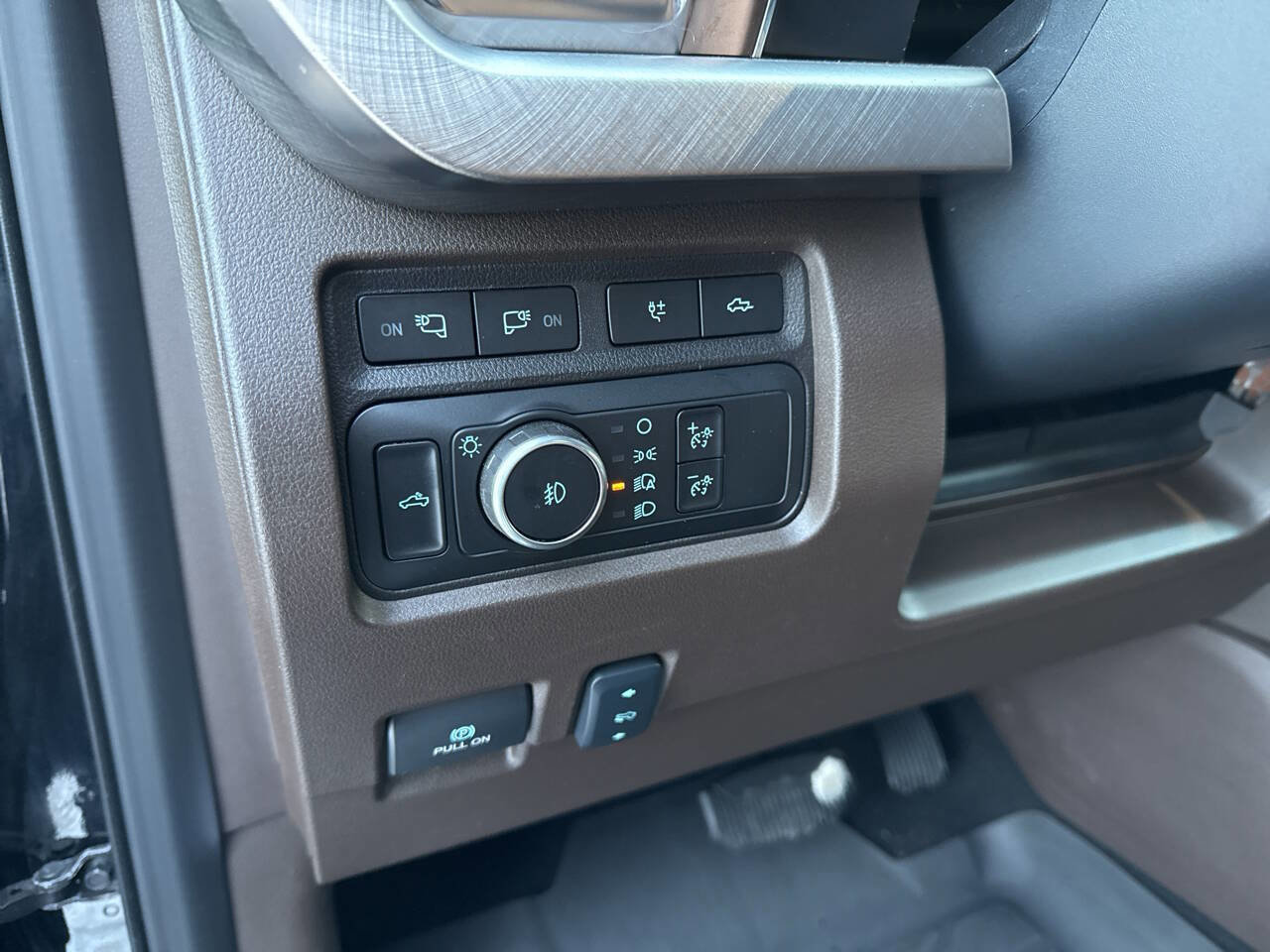 Certified 2024 Ford F350 King Ranch w/ Chrome Package image 37