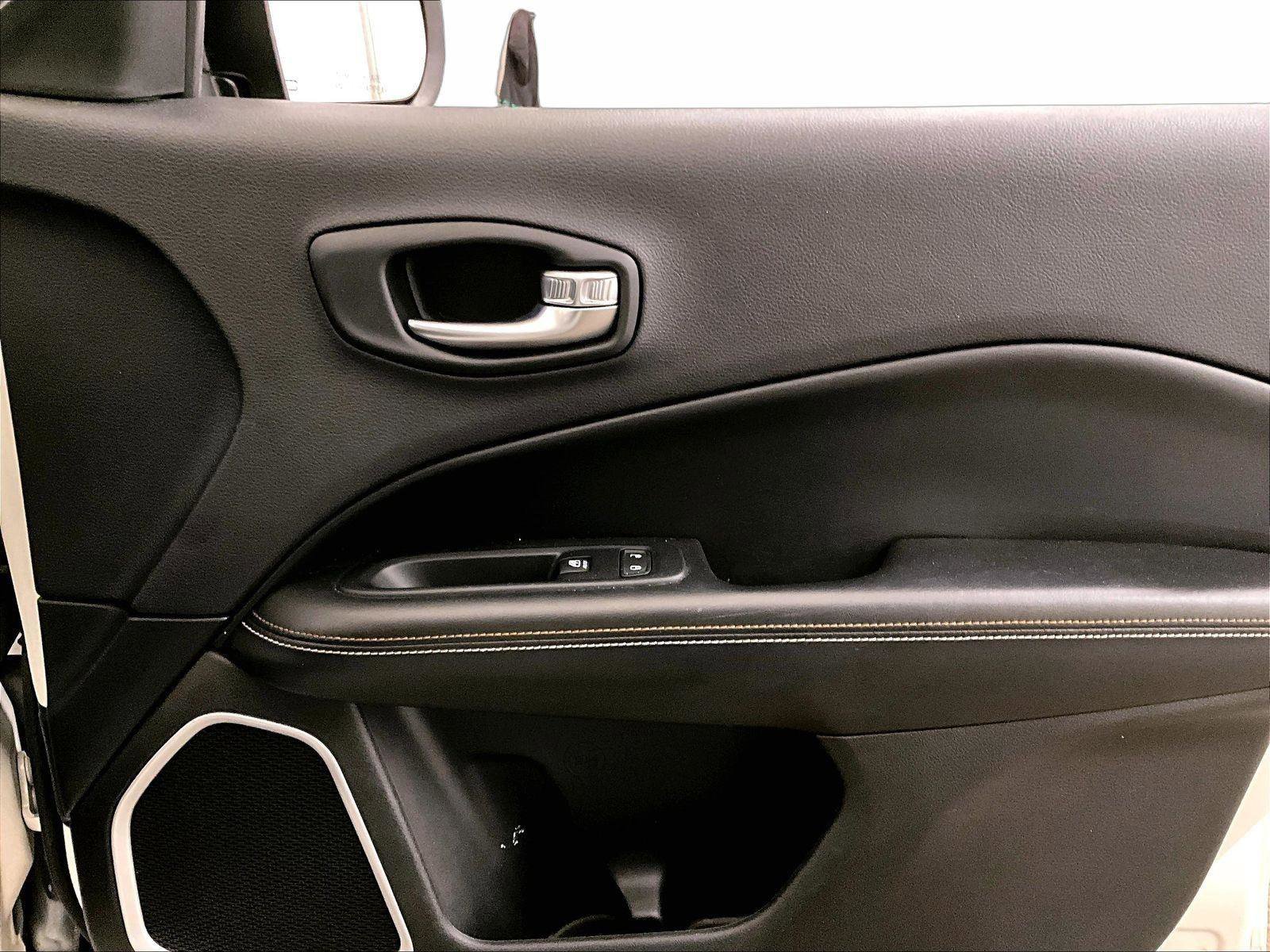 Used 2019 Jeep Compass Latitude w/ Cold Weather Group image 23