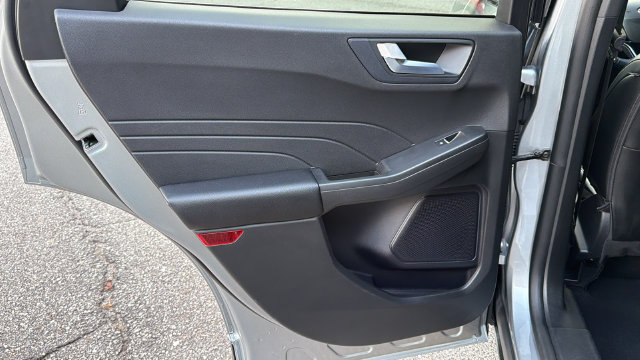 Certified 2024 Ford Escape Platinum AWD/4WD image 24