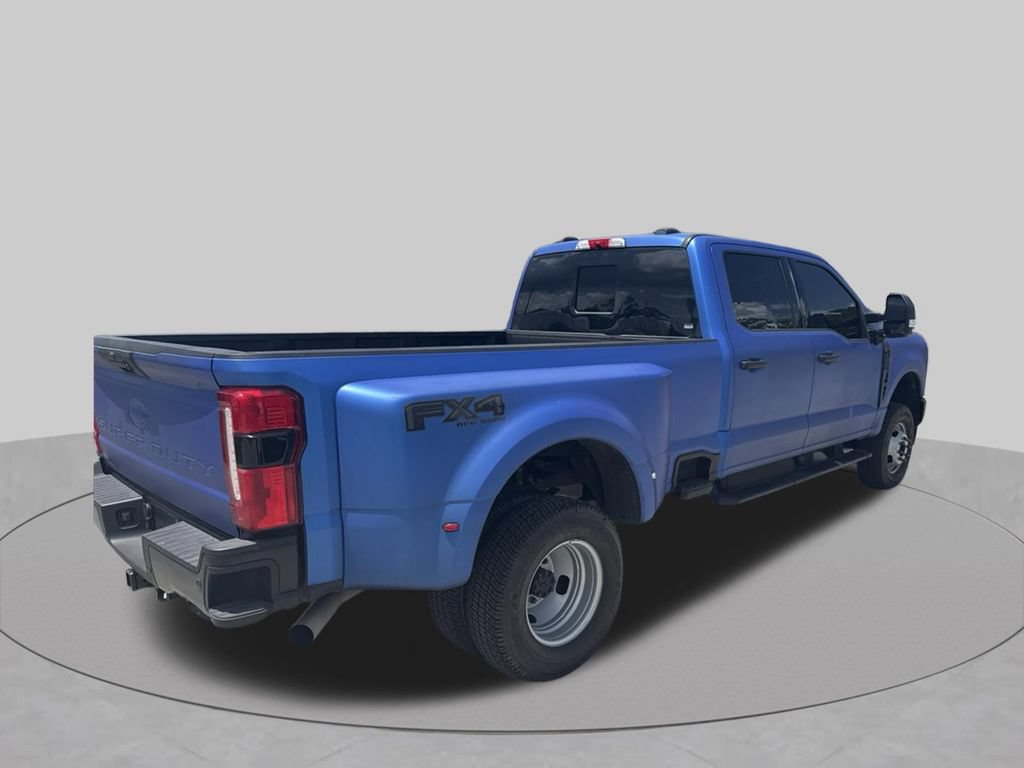 Certified 2025 Ford F350 XLT w/ 360-Degree Camera Package AWD/4WD image 4