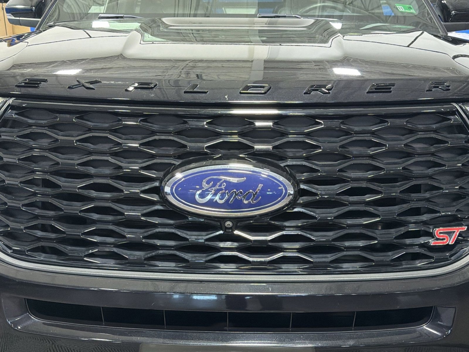 Certified 2020 Ford Explorer ST w/ Premium Technology Package AWD/4WD image 12
