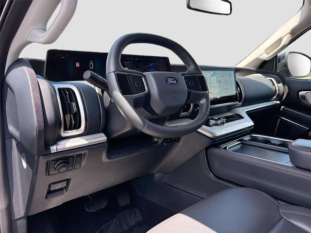 Certified 2025 Ford Expedition Active AWD/4WD image 10