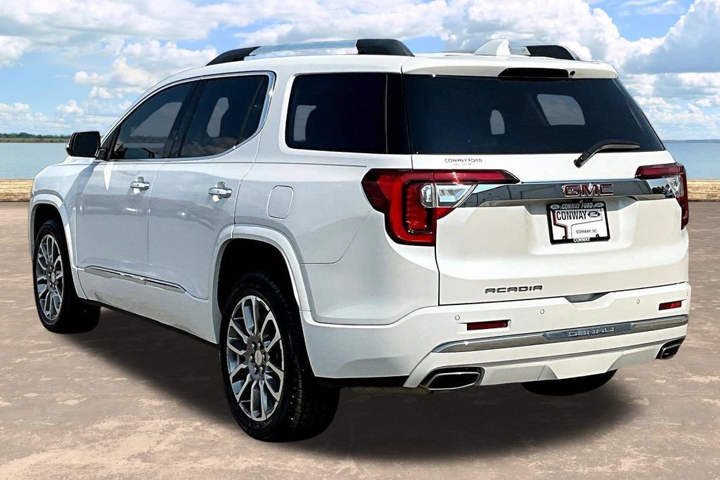 Used 2021 GMC Acadia Denali w/ Denali Technology Package FWD image 5