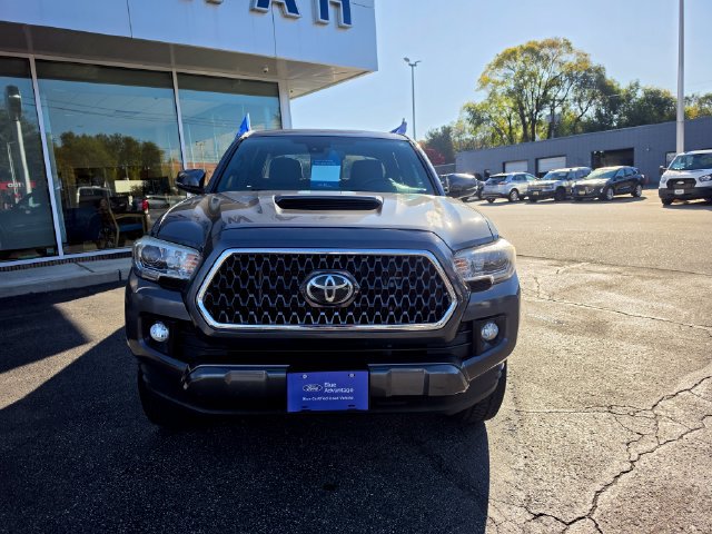 Used 2018 Toyota Tacoma TRD Sport AWD/4WD image 11