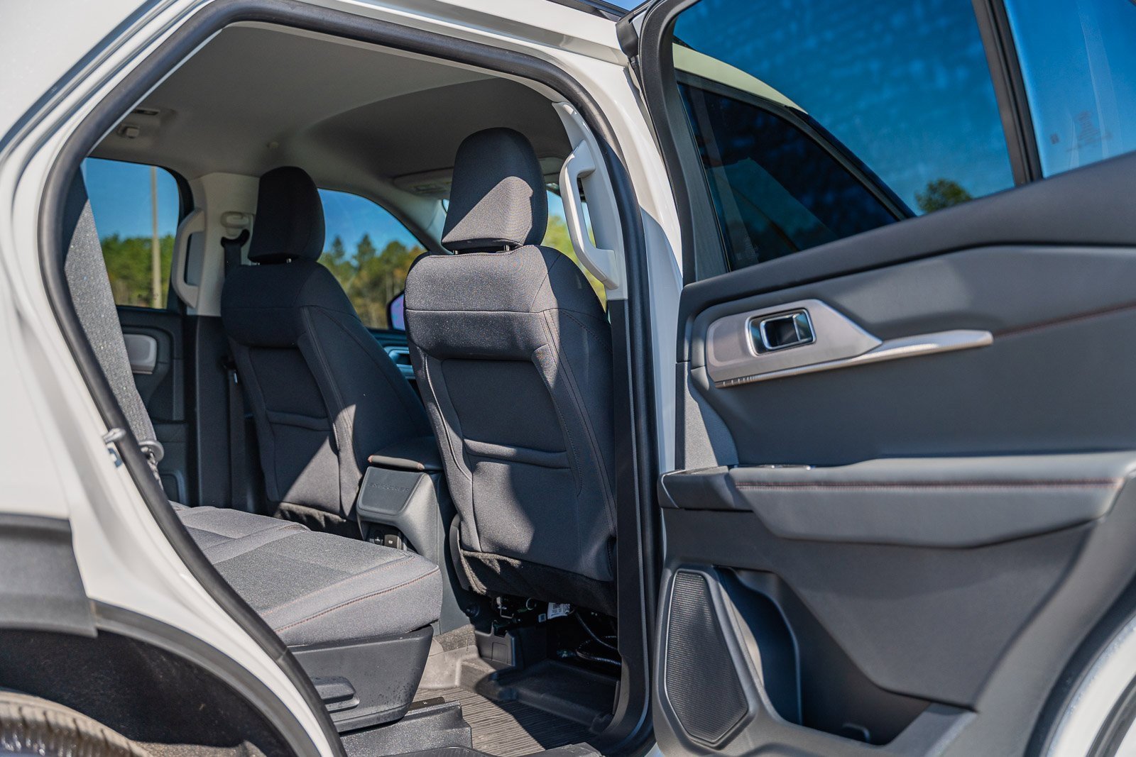 Certified 2025 Ford Explorer Active image 13