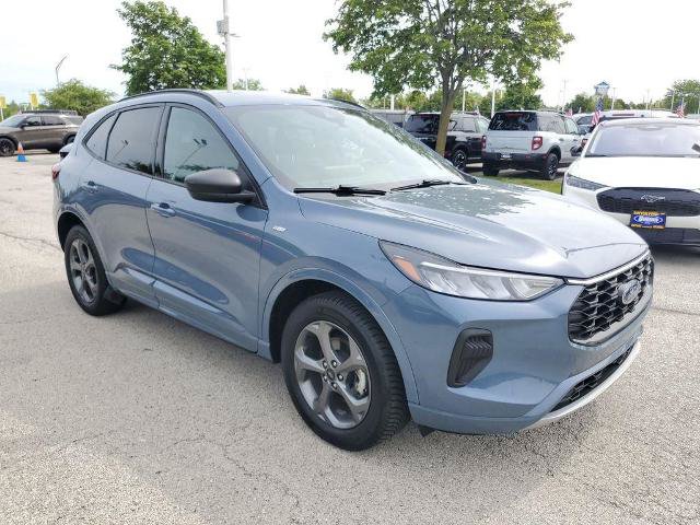 Certified 2023 Ford Escape ST-Line w/ Tech Pack #1 AWD/4WD image 2
