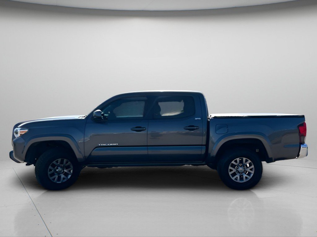 Used 2018 Toyota Tacoma SR5 RWD image 12