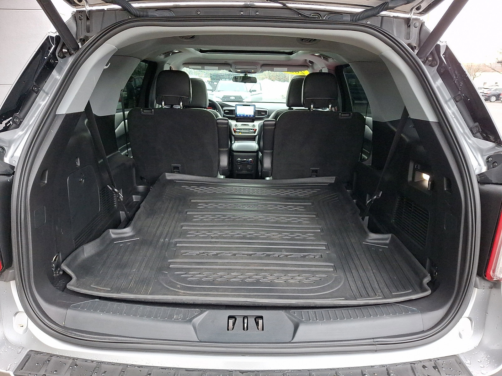 Certified 2021 Ford Explorer XLT w/ Equipment Group 202A image 29