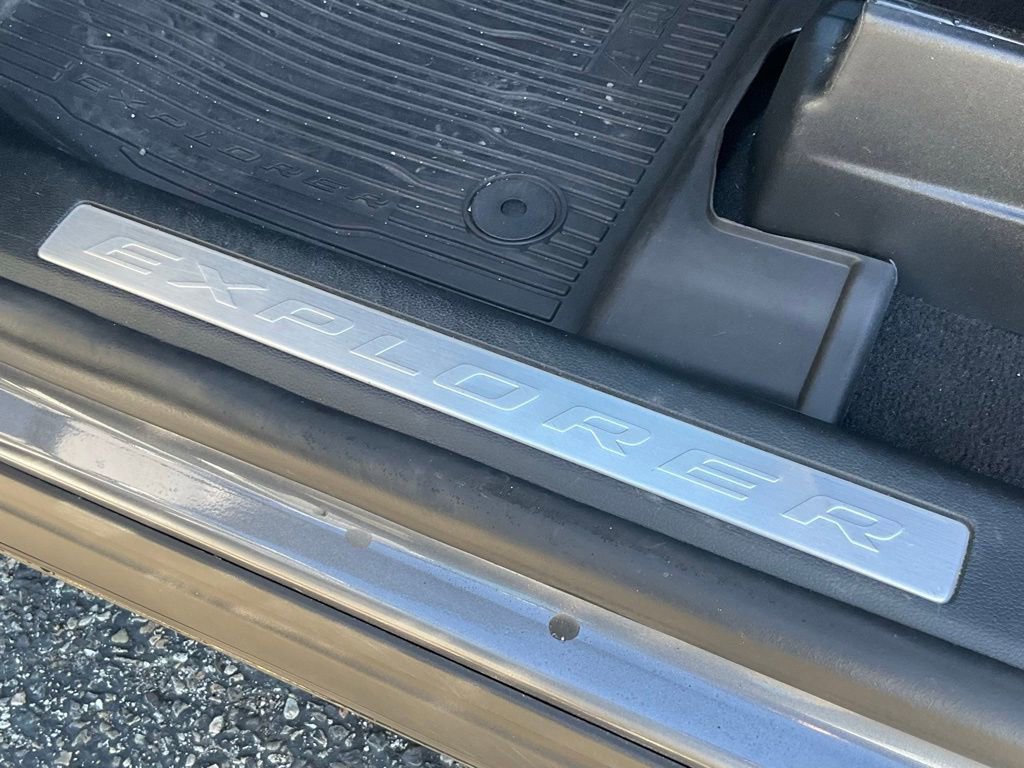 Certified 2021 Ford Explorer Limited w/ Equipment Group 301A image 62