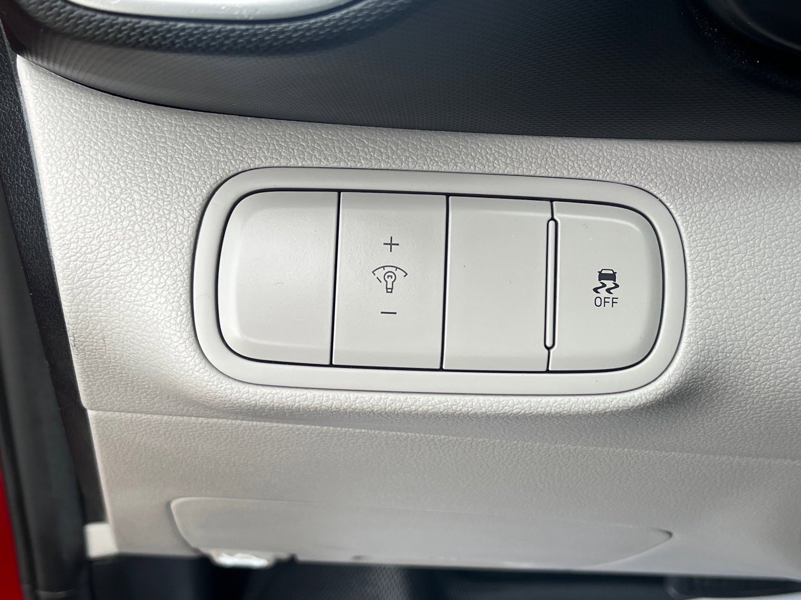 Used 2024 Hyundai Venue SEL FWD image 17