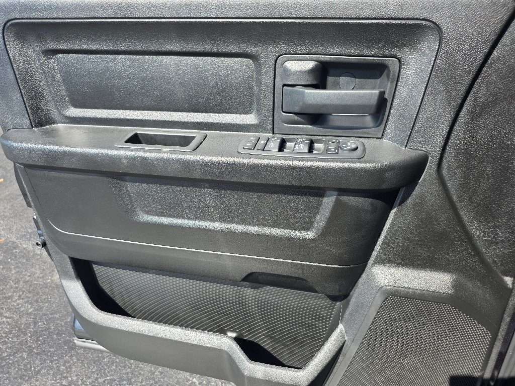 Used 2019 RAM 1500 Express w/ Express Value Package AWD/4WD image 19