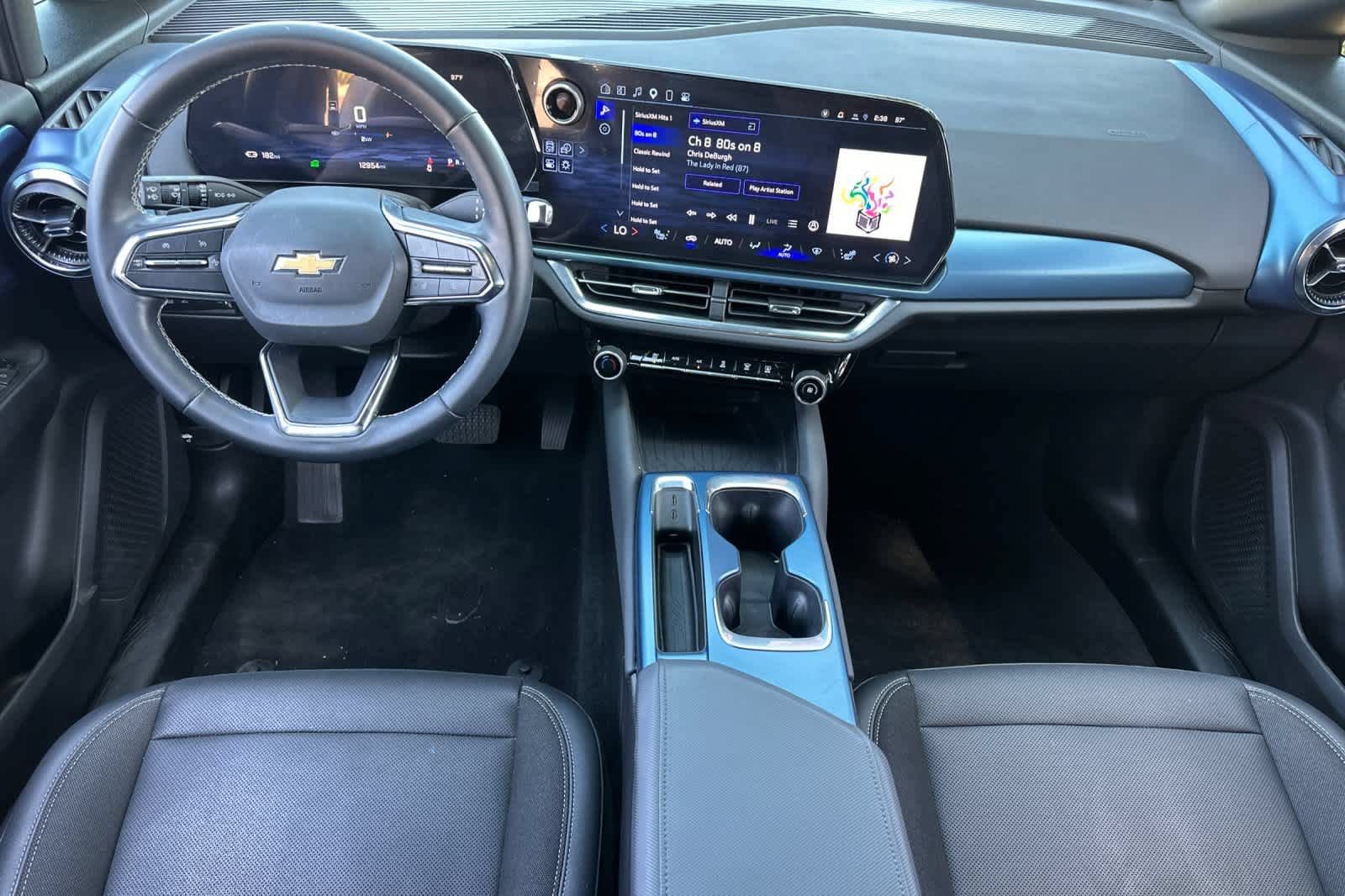 Used 2024 Chevrolet Equinox EV LT FWD image 3