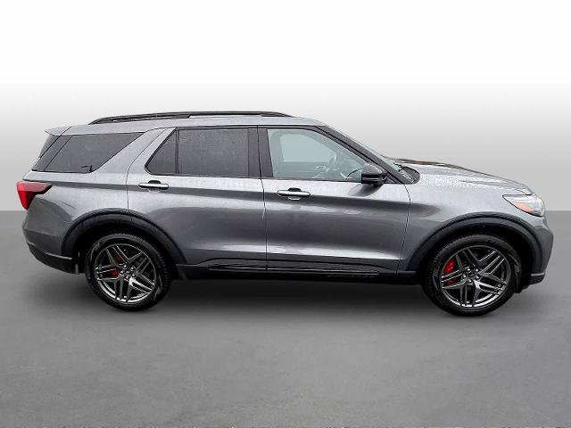 Certified 2025 Ford Explorer ST AWD/4WD image 8