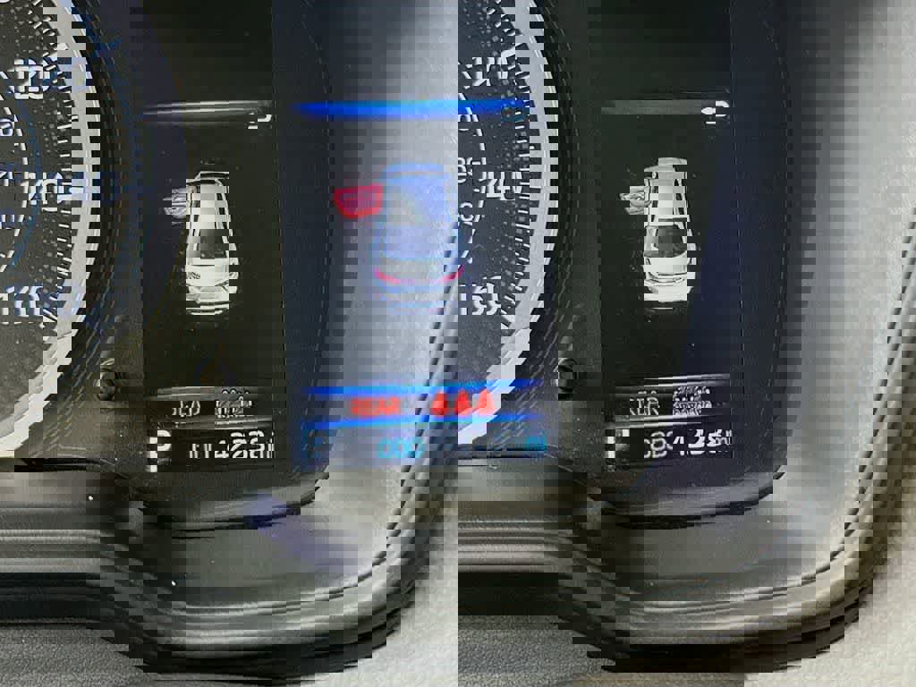 Used 2021 Toyota Corolla LE image 19