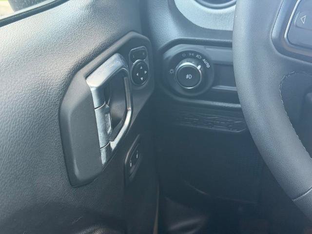 Used 2025 Jeep Wrangler Unlimited Sport AWD/4WD image 19