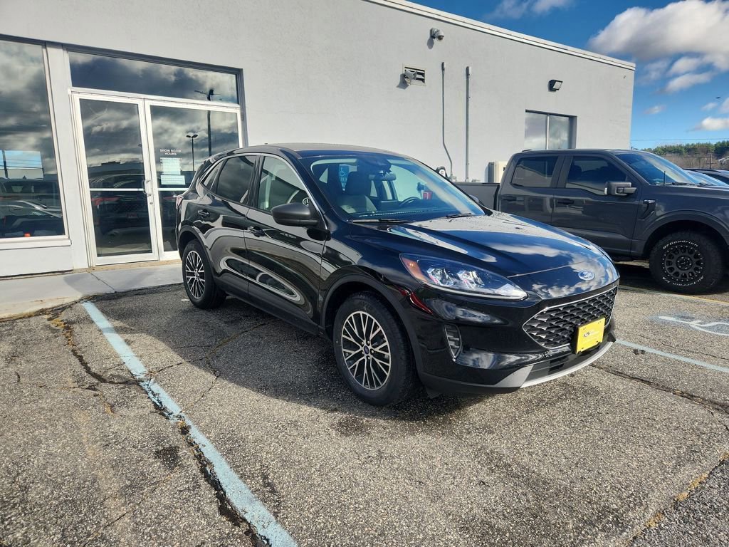 Certified 2022 Ford Escape SE w/ Convenience Package