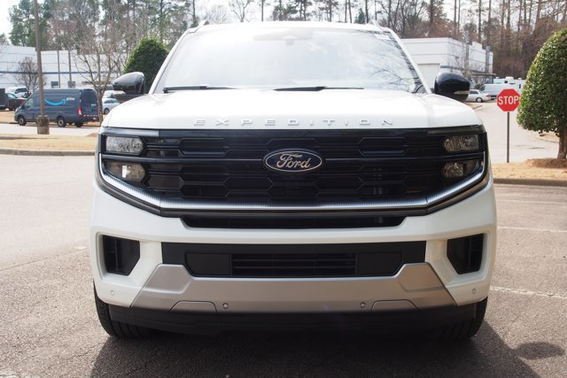 Certified 2025 Ford Expedition Max Platinum w/ Driver's Package image 8
