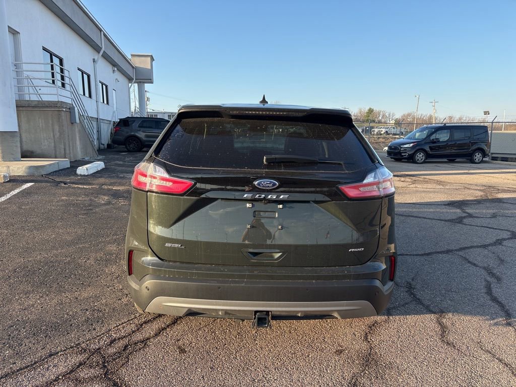 Certified 2024 Ford Edge SEL w/ Convenience Package image 3