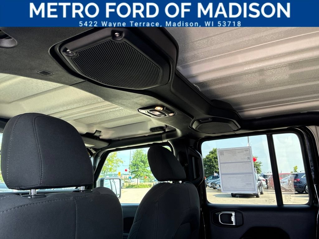 Used 2023 Jeep Gladiator Sport AWD/4WD image 46