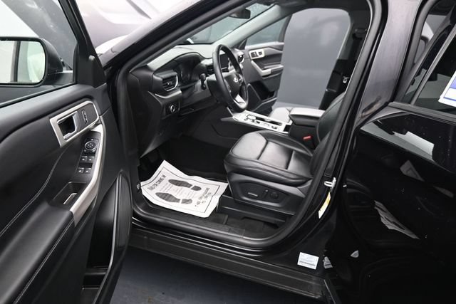 Certified 2023 Ford Explorer XLT w/ Equipment Group 202A AWD/4WD image 16
