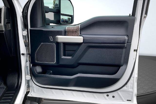 Certified 2018 Ford F450 Lariat w/ Chrome Package AWD/4WD image 25