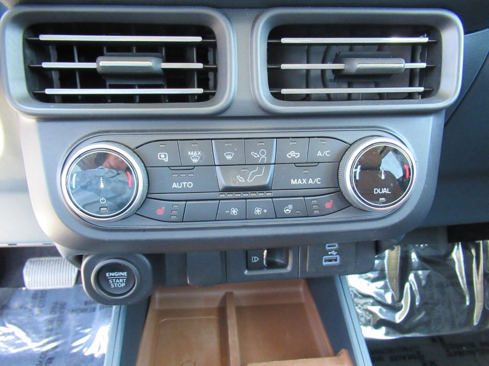 Certified 2022 Ford Maverick Lariat w/ Lariat Luxury Package FWD image 23