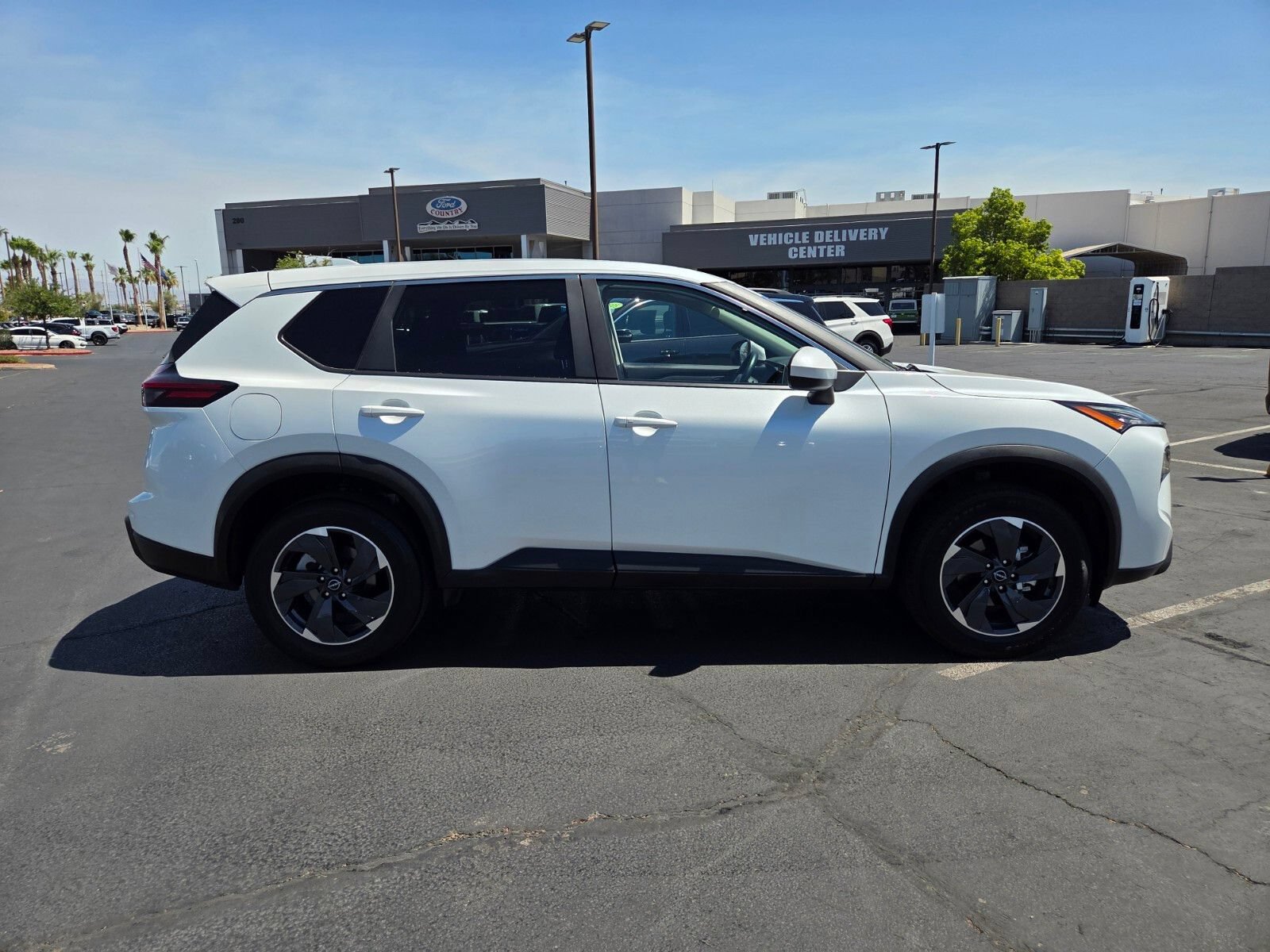 Used 2024 Nissan Rogue SV FWD image 7