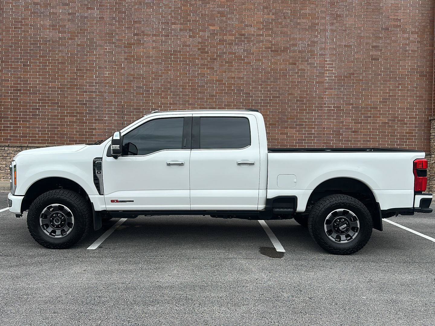 Certified 2023 Ford F250 Platinum w/ Tremor Off-Road Package AWD/4WD image 2