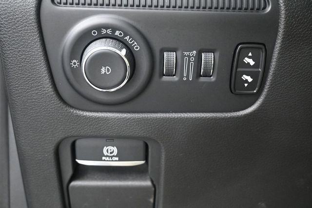Used 2024 Jeep Wagoneer Series II AWD/4WD image 8