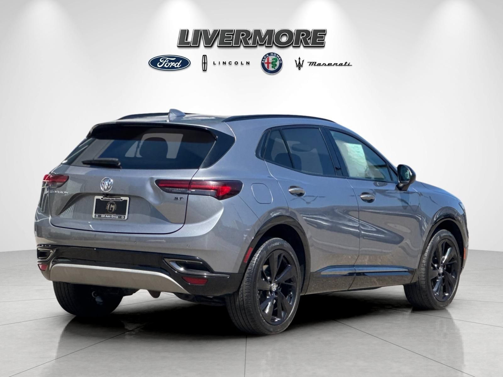 Used 2022 Buick Envision Essence w/ Sport Touring Package FWD image 3