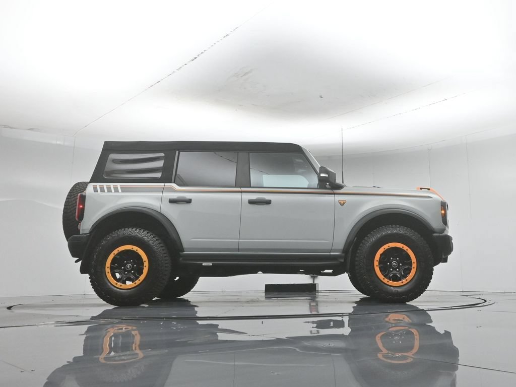 Certified 2023 Ford Bronco Badlands w/ Sasquatch Package AWD/4WD image 47