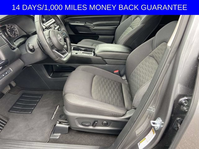 Used 2025 Nissan Pathfinder SV FWD image 14