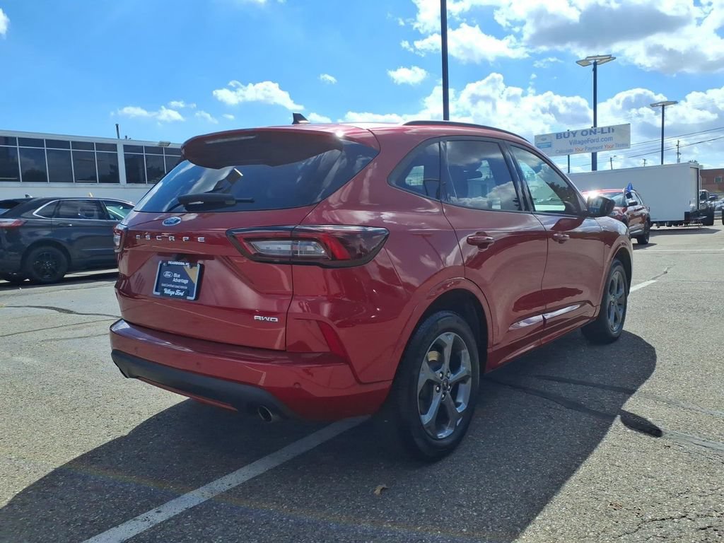Certified 2024 Ford Escape ST-Line w/ Tech Pack #1 AWD/4WD image 6
