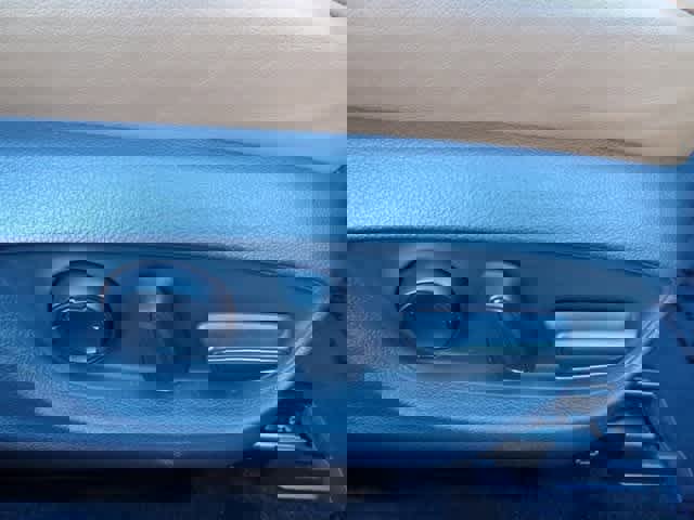 Used 2019 Toyota Avalon Limited image 18