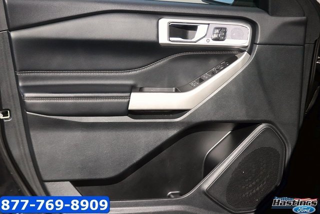 Certified 2022 Ford Explorer Limited w/ Equipment Group 301A image 9
