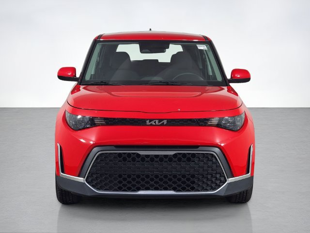 Used 2025 Kia Soul LX w/ LX Technology Package FWD image 8
