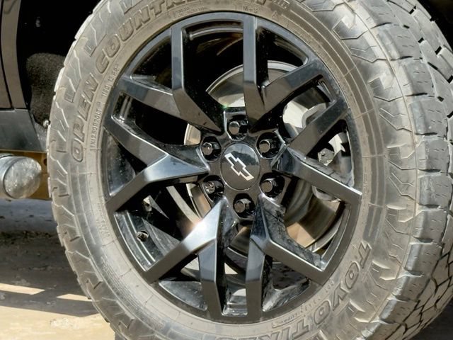Used 2022 Chevrolet Tahoe Z71 w/ Off-Road Capability Package AWD/4WD image 13