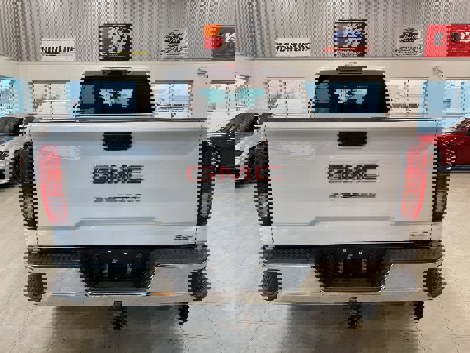 Used 2021 GMC Sierra 2500 SLE image 4