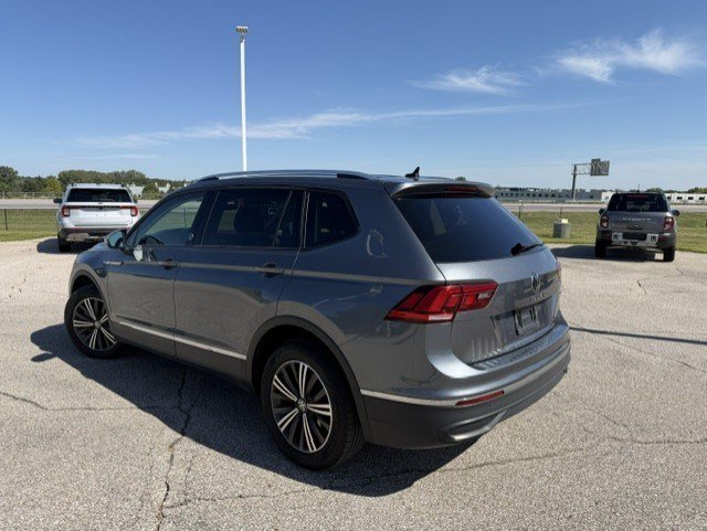 Used 2024 Volkswagen Tiguan Wolfsburg Edition AWD/4WD image 7