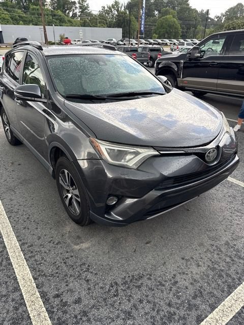 Used 2017 Toyota RAV4 XLE FWD image 1