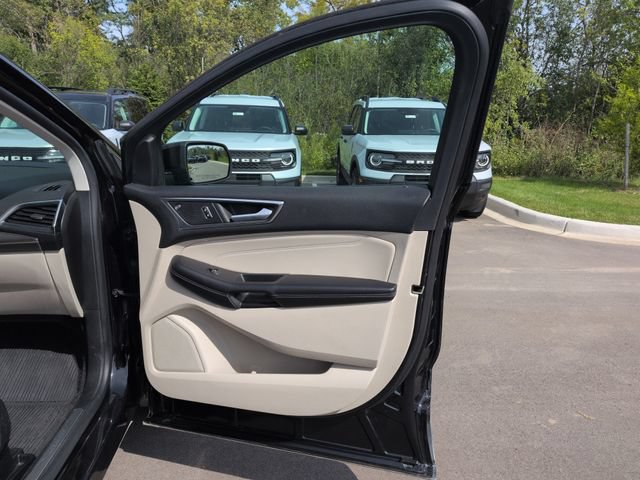 Certified 2023 Ford Edge Titanium AWD/4WD image 14