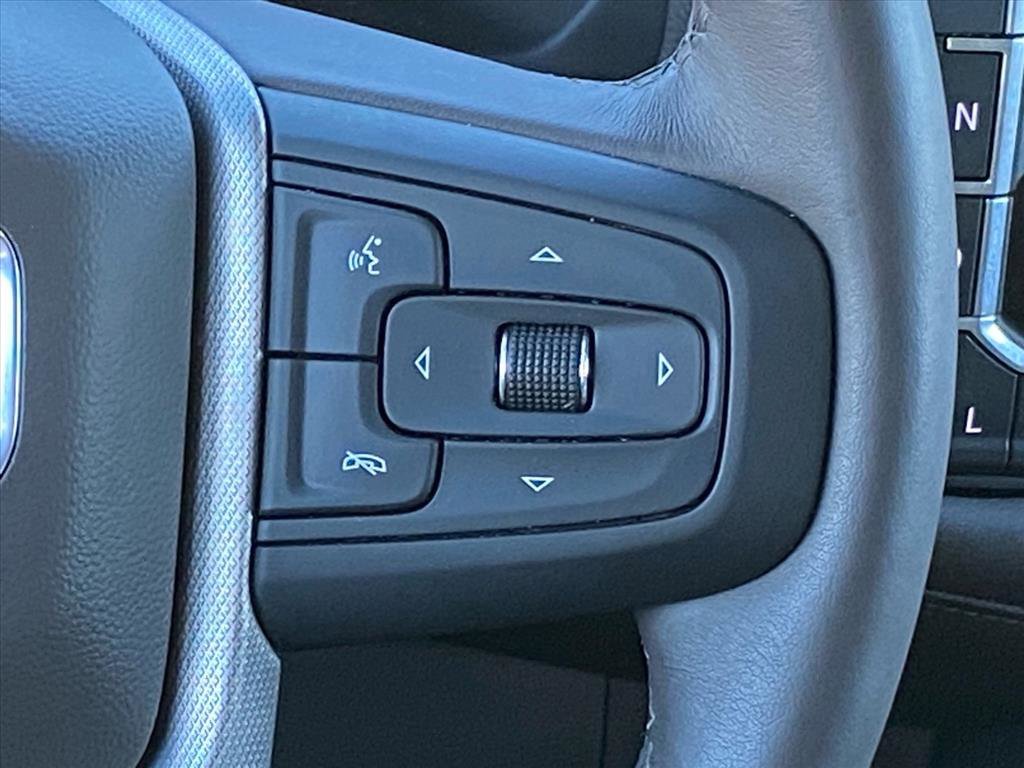 Used 2024 GMC Yukon XL Denali w/ Advanced Technology Package image 9